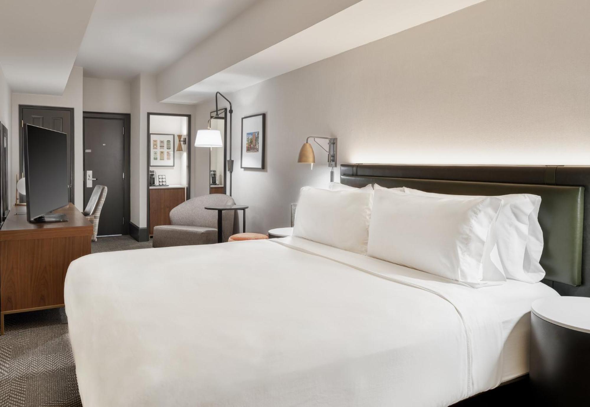 Отель Crowne Plaza Indianapolis-Dwtn-Union Stn By Ihg Экстерьер фото