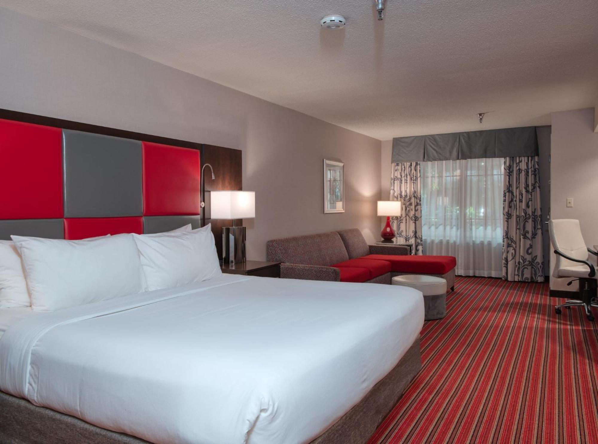Отель Crowne Plaza Indianapolis-Dwtn-Union Stn By Ihg Экстерьер фото