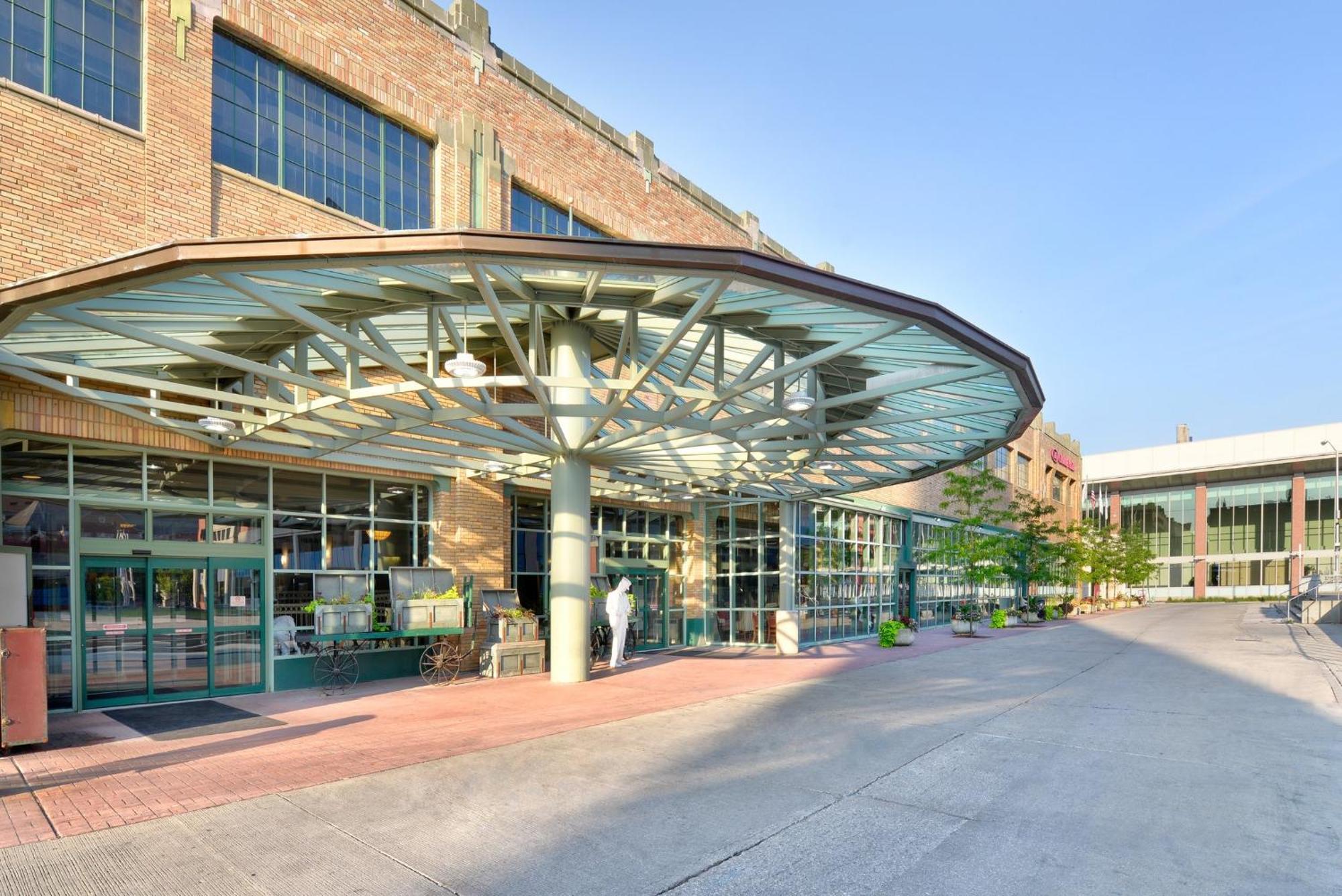 Отель Crowne Plaza Indianapolis-Dwtn-Union Stn By Ihg Экстерьер фото
