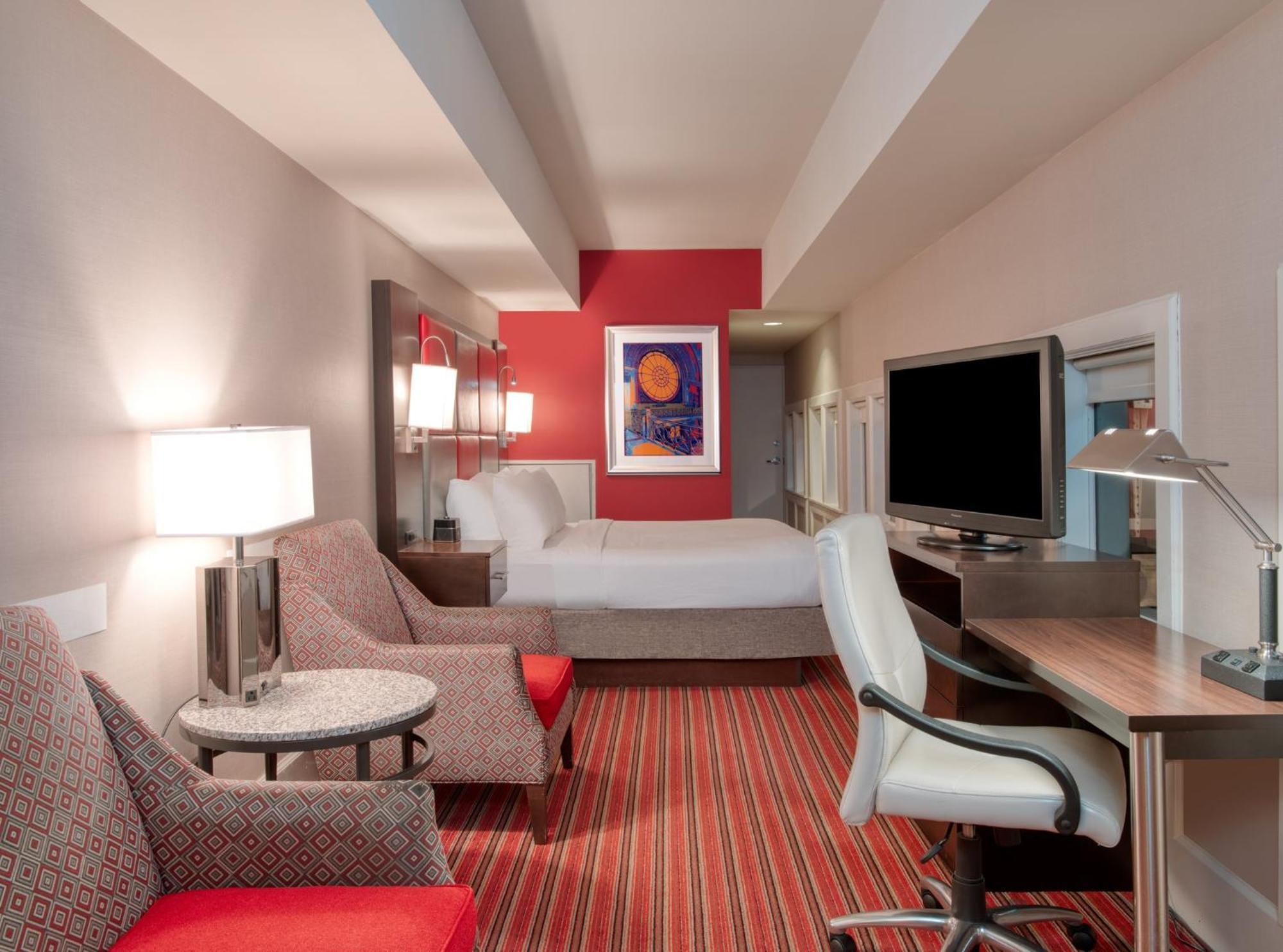 Отель Crowne Plaza Indianapolis-Dwtn-Union Stn By Ihg Экстерьер фото